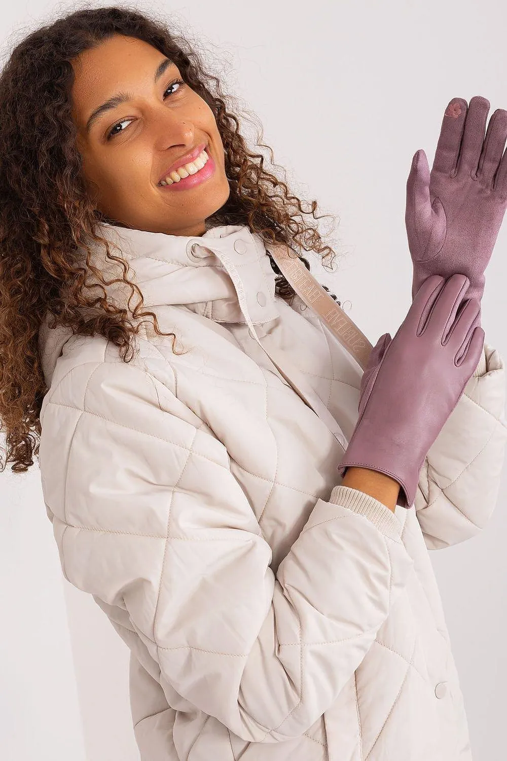 Chic Floral Embroidered Women's Touchscreen Gloves for Effortless Style