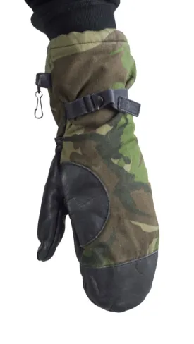 Dutch Army - DPM Woodland Camo - Fur lined Mittens