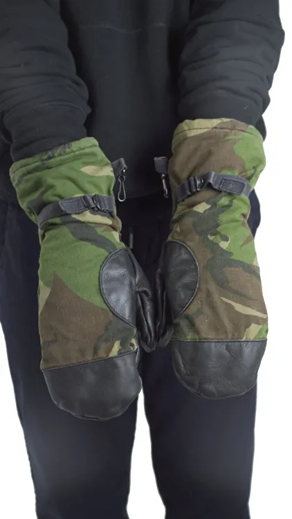 Dutch Army - DPM Woodland Camo - Fur lined Mittens