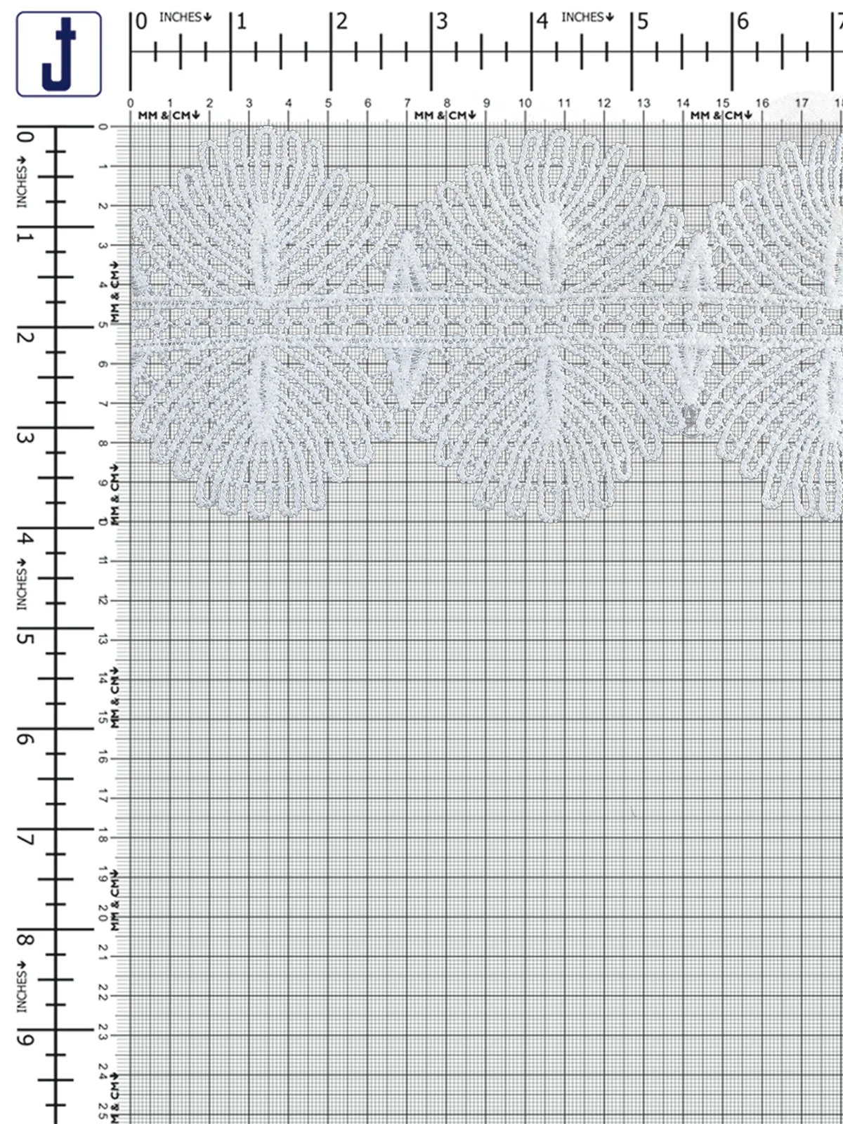 Scalloped Design White Guipure Lace Trim