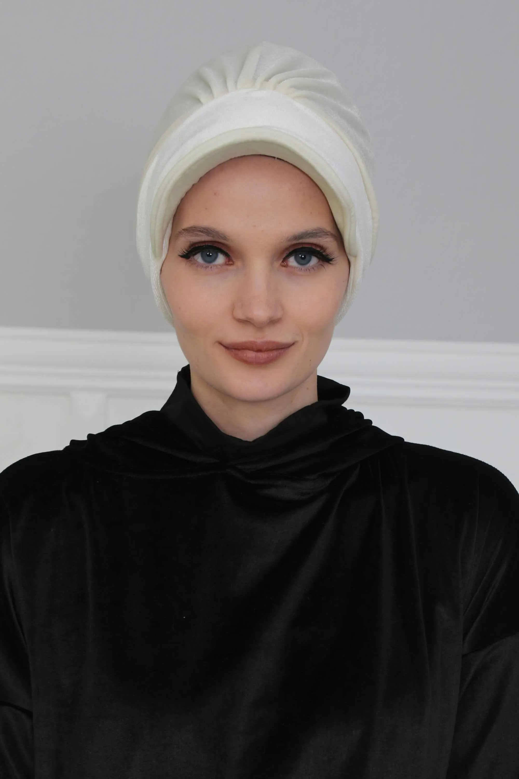 Super Soft Velvet Newsboy Visor Cap for Women, Elegant Comfortable Plain Turban Visor Cap for Daily Use, Chic Velvet Chemo Headwear,B-30K