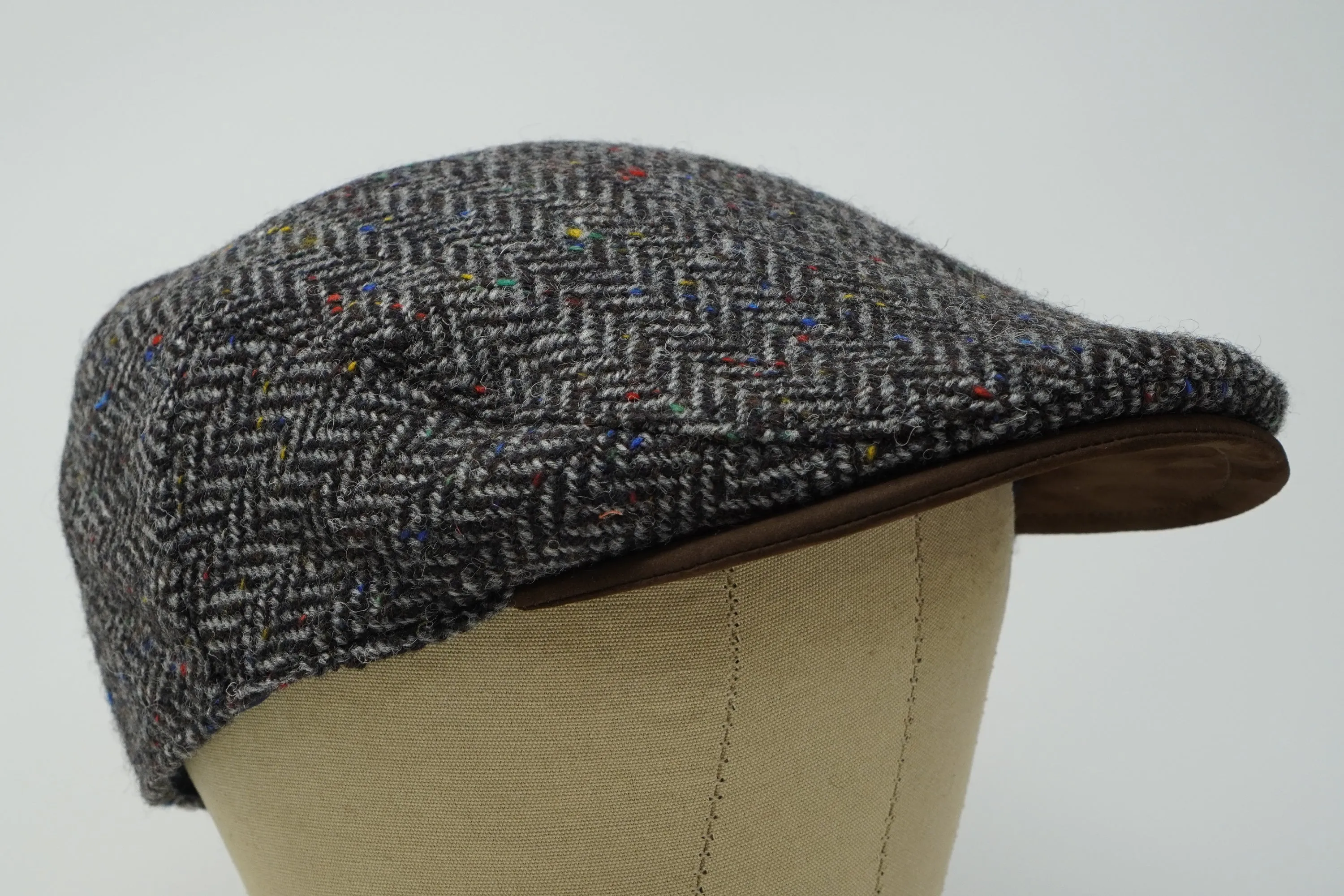 The Sloan - Ladies Irish Tweed with Leather Peak Cap