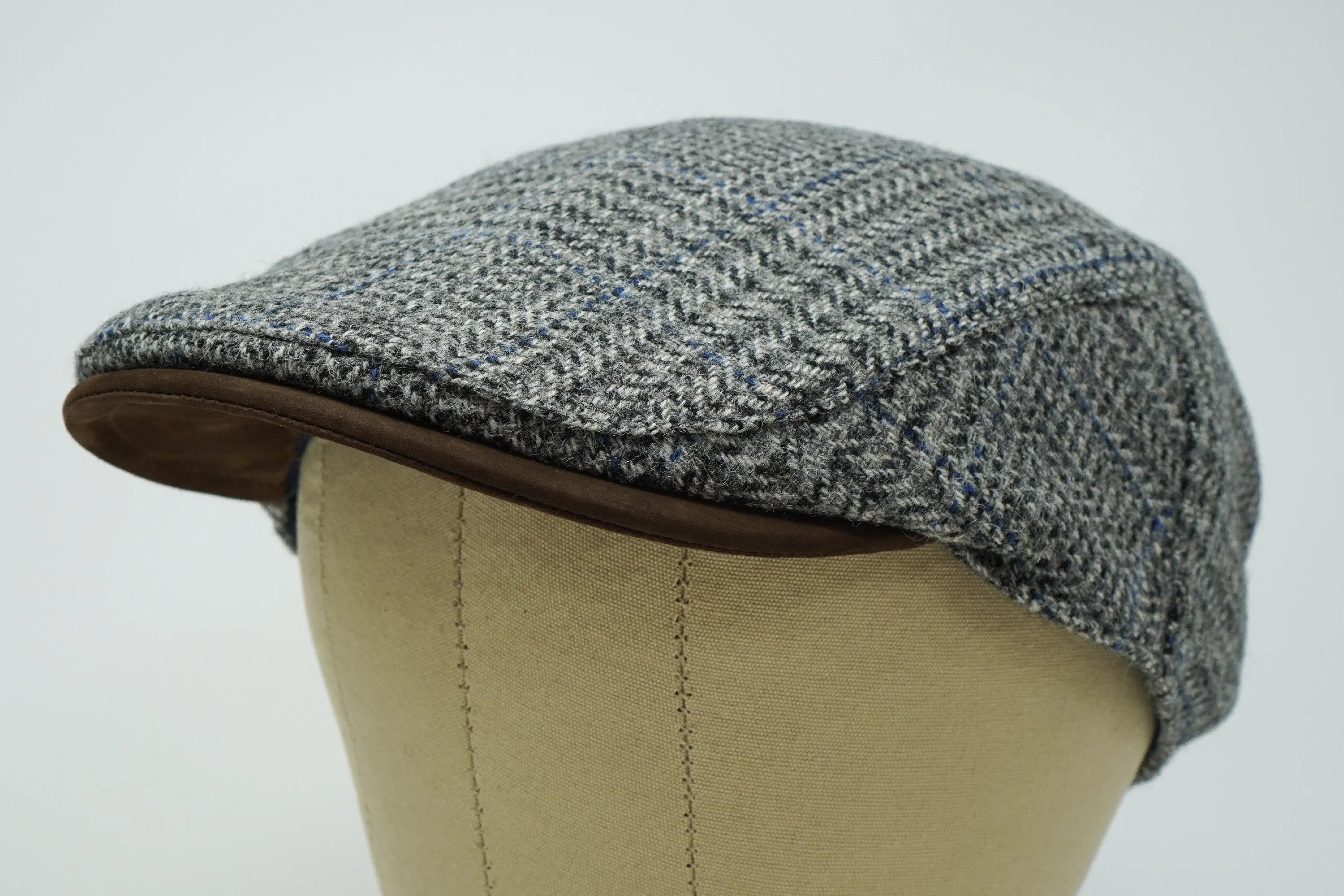 The Sloan - Ladies Irish Tweed with Leather Peak Cap