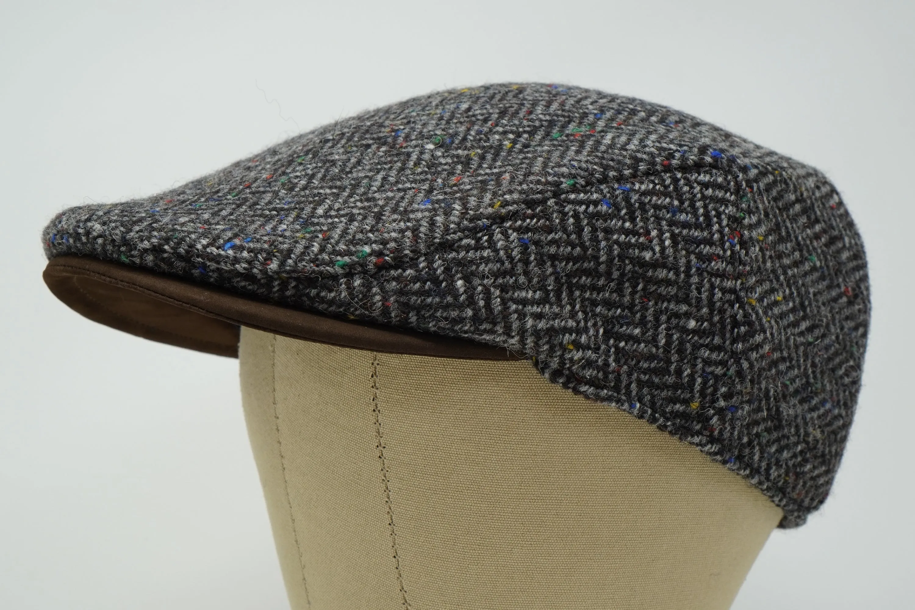 The Sloan - Ladies Irish Tweed with Leather Peak Cap