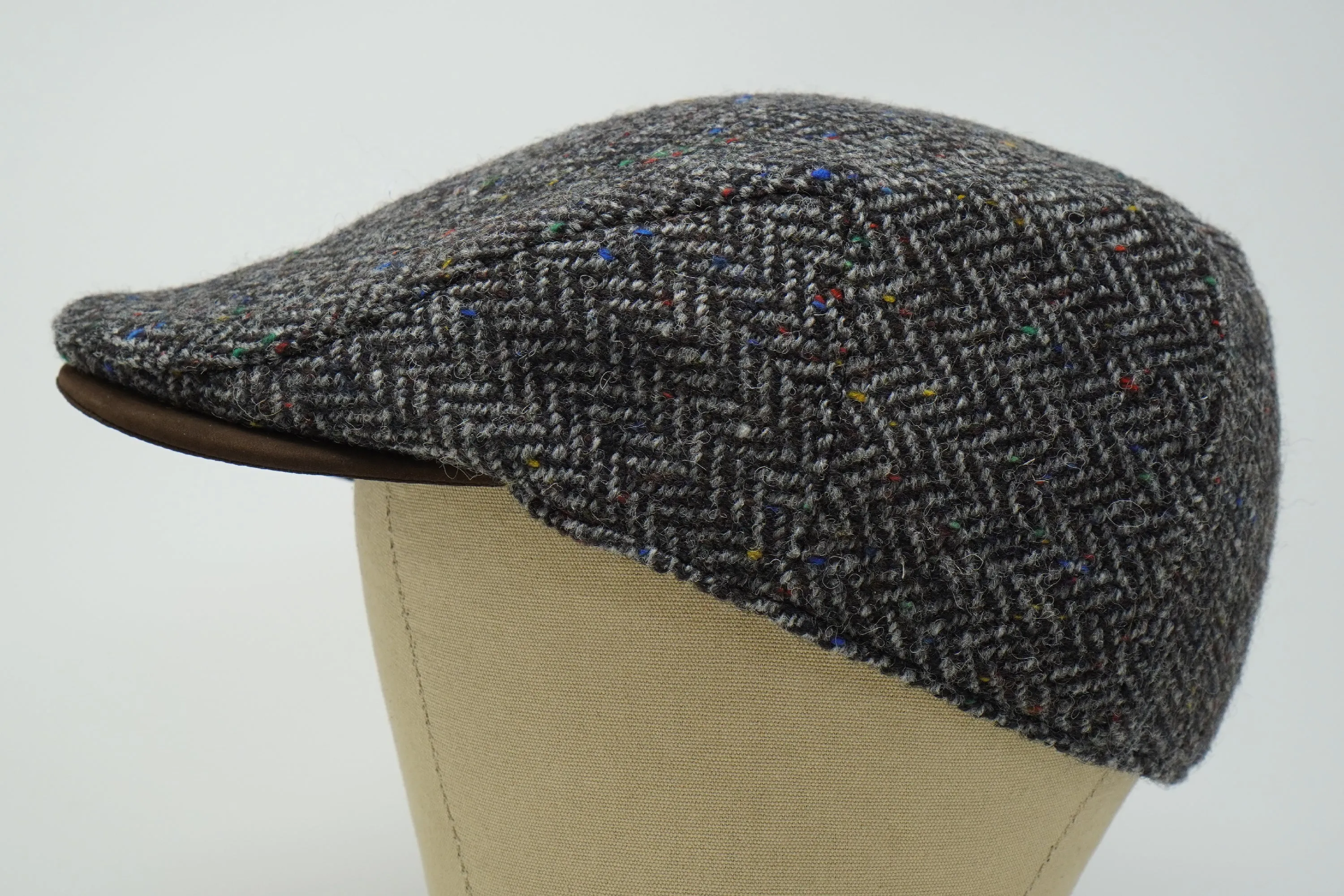 The Sloan - Ladies Irish Tweed with Leather Peak Cap