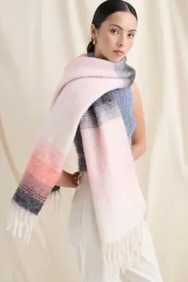 YURA GRADIENT FLUFFY SCARF PINK