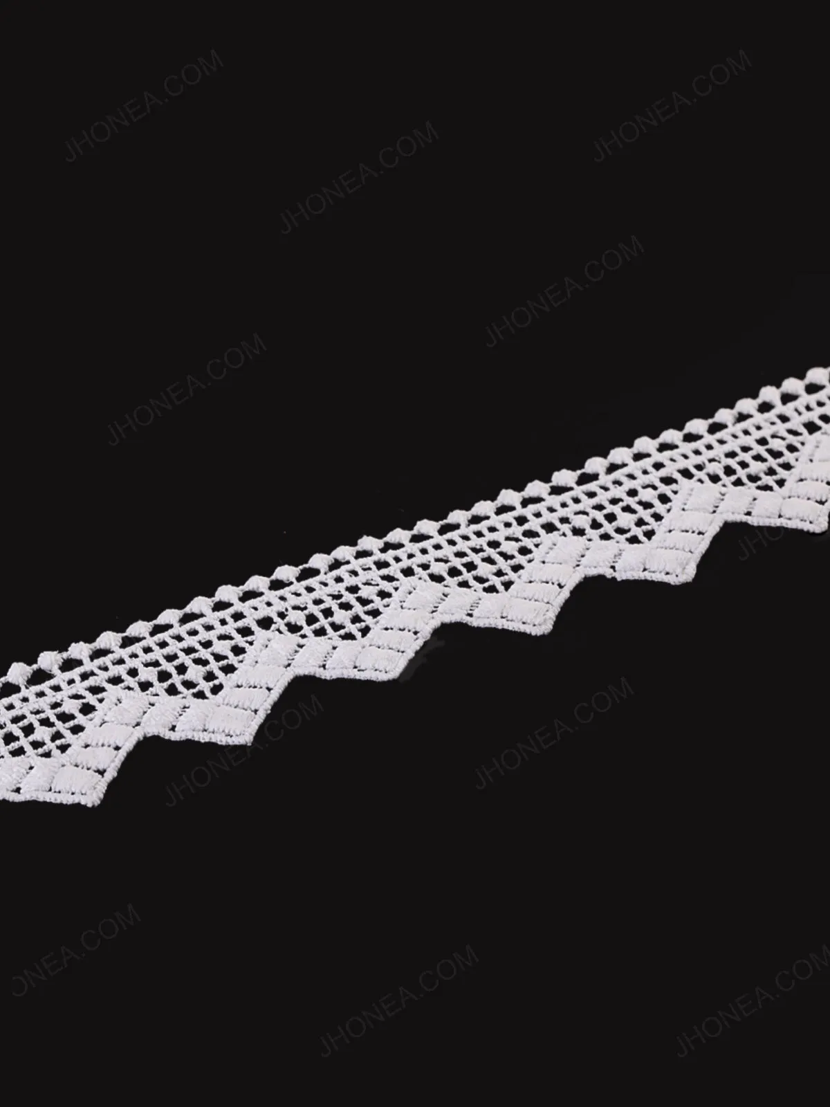 Zig-Zag Design White Guipure Border Lace Trim