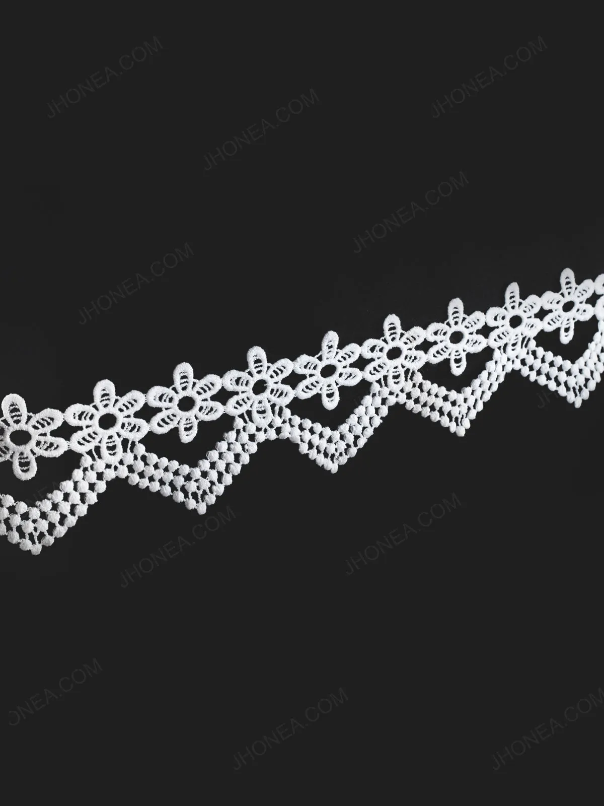 Zig-Zag Design White Guipure Lace Trim